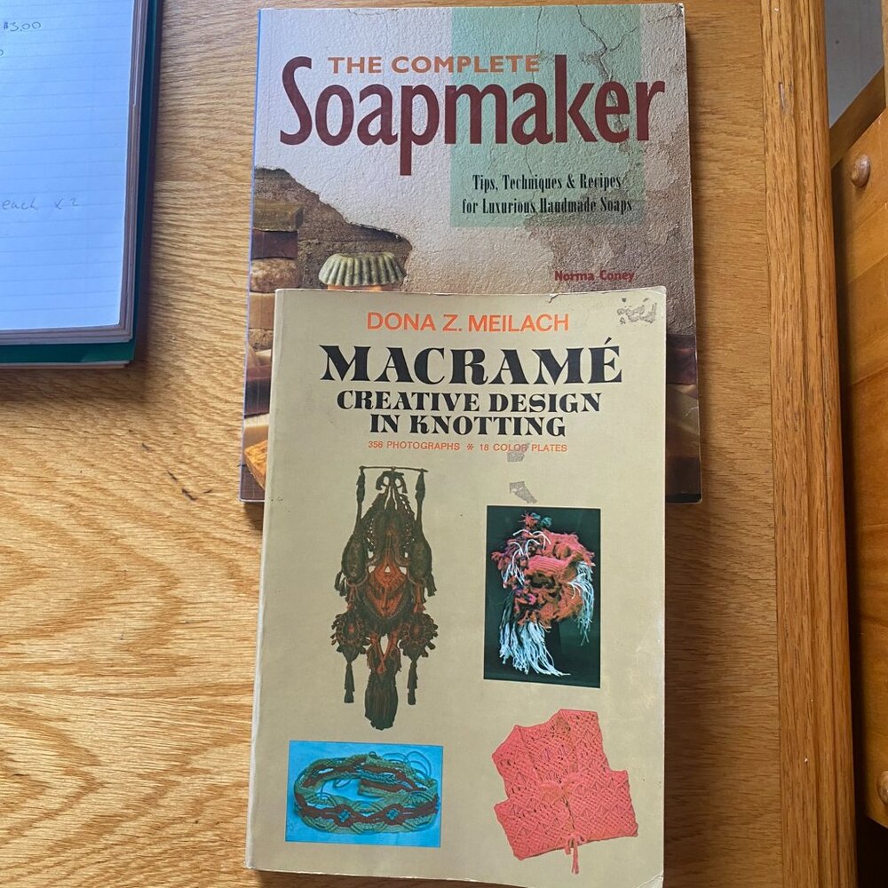 Vintage. Collectors. Books. Macrame. 70s. Soapmaker. 90s. Rare.